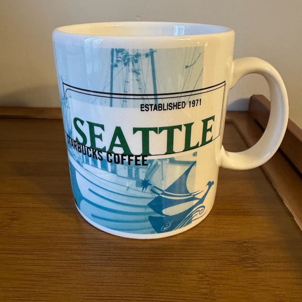 Jumbo vintage 1999 StarbucksSeattle Ceramic Coffee Mug Teal orange elephant